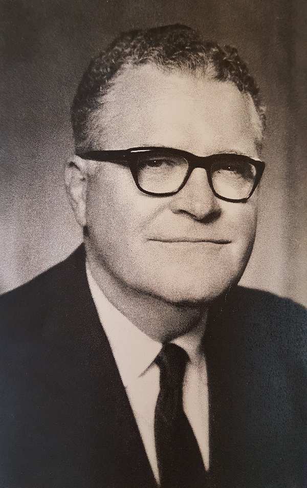 Alumnus Larry Folmar