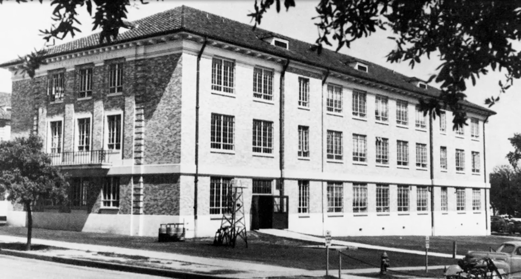 UT Austin's PGE building in the 1950s